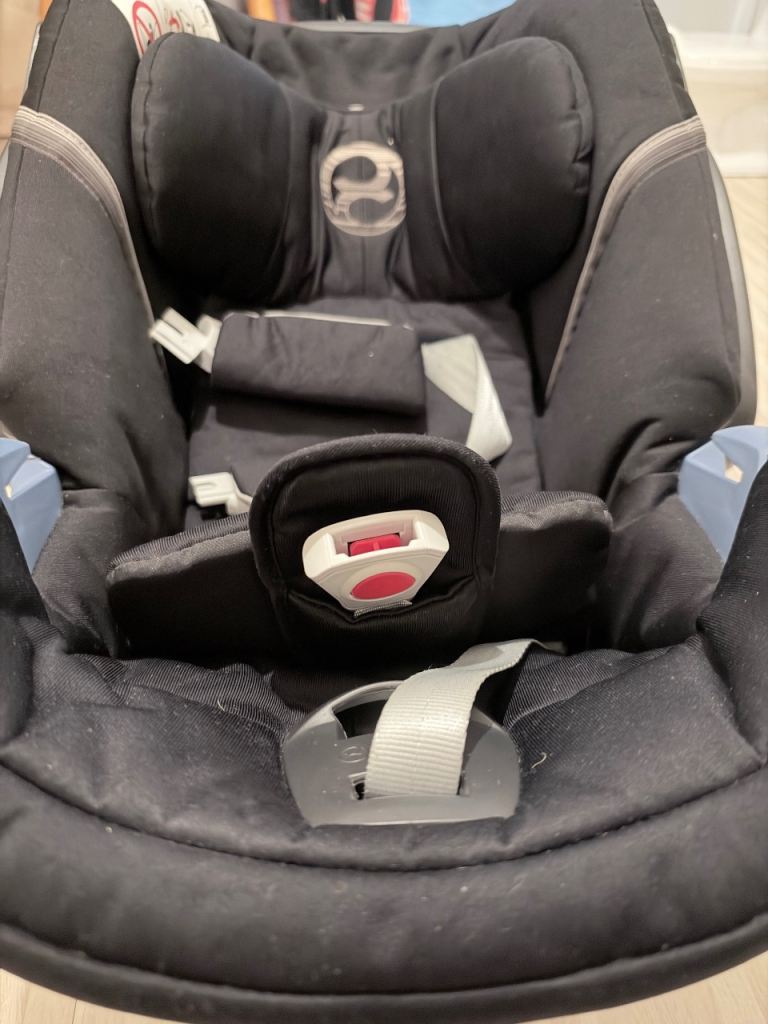 Cybex Car Seat – Black, Good Condition