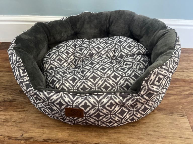 Pet bed 