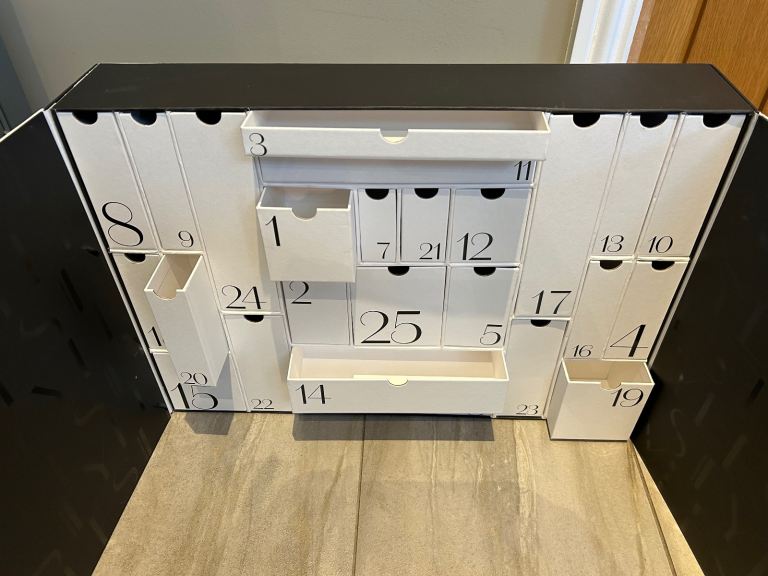 EMPTY ‘Style’ Advent Calendar 
