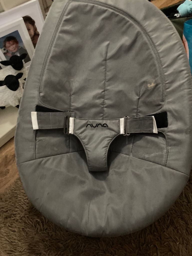 Nuna Leaf Baby Bouncer - Grey, Good Condition