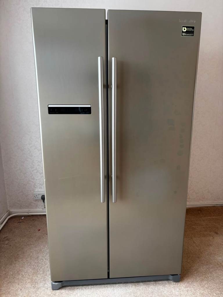 Samsung American Style Fridge Freezer – Silver, Good Condition