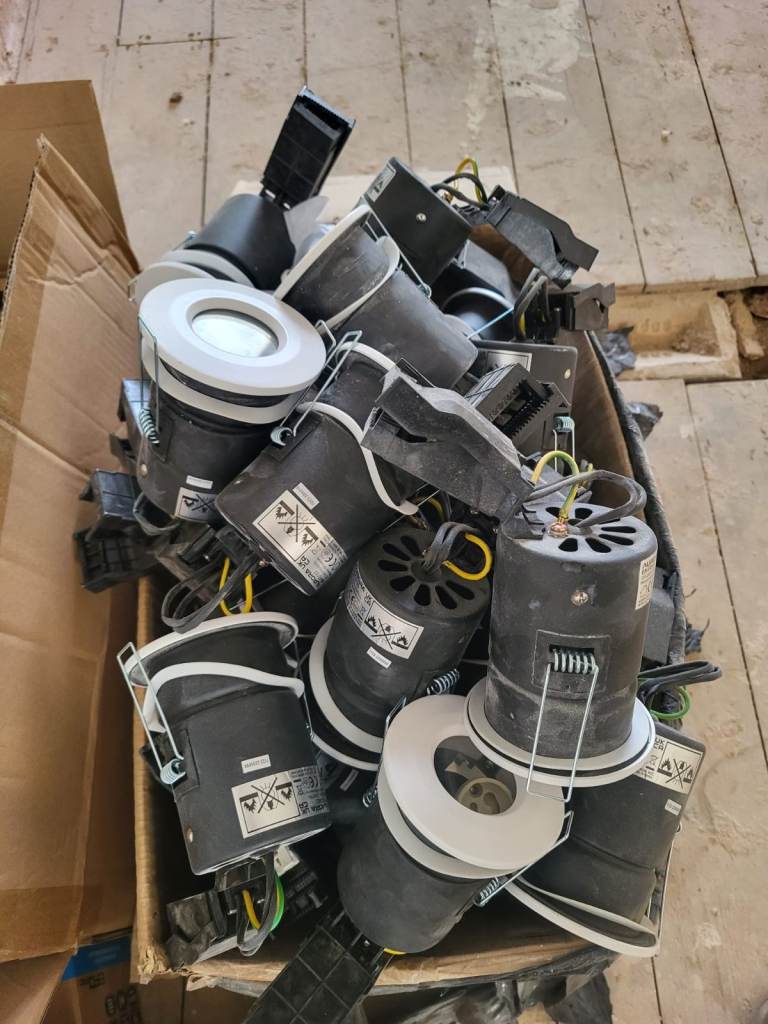 Aurora bathroom spot lights