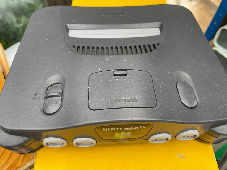 Xbox 360 - N64 - PC Tower - Xbox slim - Adapters READ DESCRIPTION