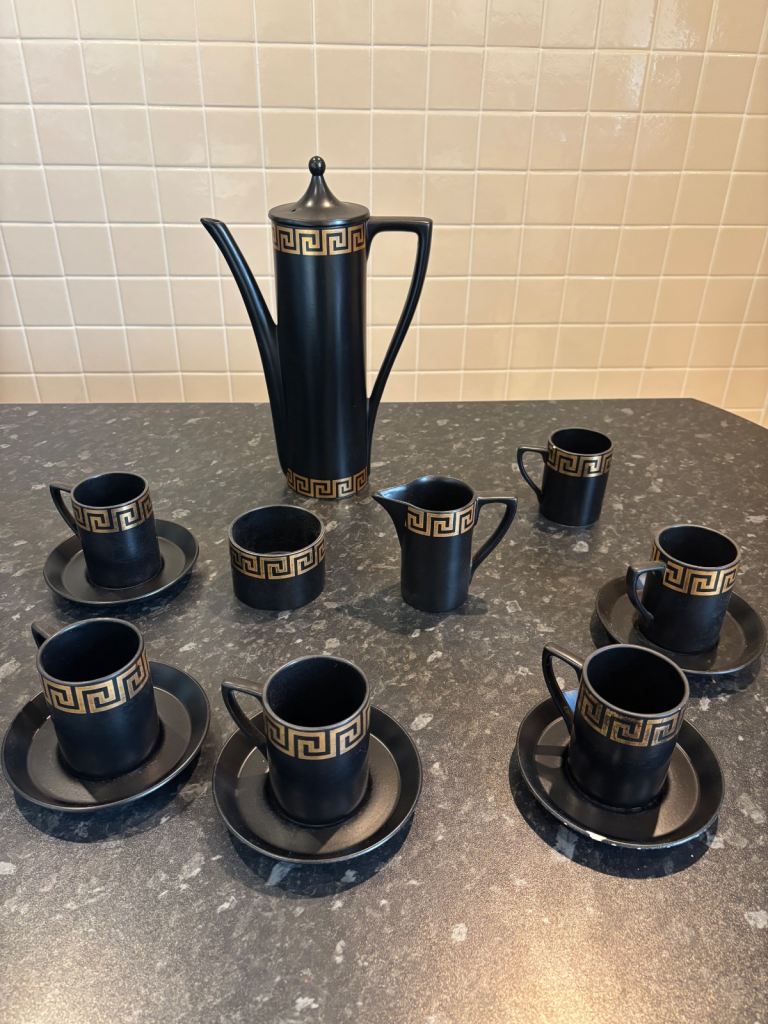 Portmerion Susan Ellis-Williams Gold & Black Greek Key Coffee Pot 14-piece set