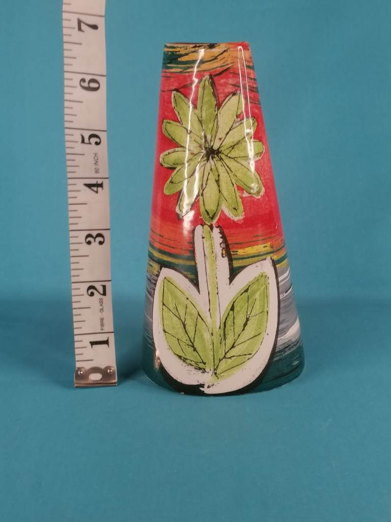 Very nice, Original Green Flower on red colour Vase. Lisa  KatzenStein. With sign. Good condition