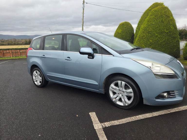 Peugeot, 5008, MPV, 2013, Manual, 1560 (cc), 5 doors