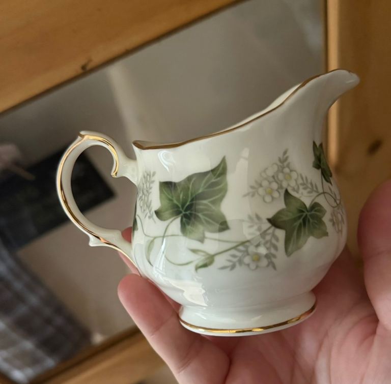 Duchess Ivy Milk Jug – Good Condition, 1/2 Pint