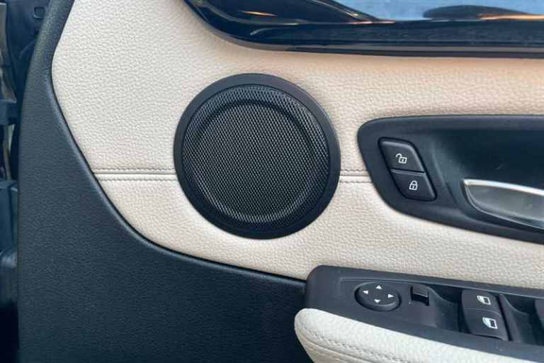 2018 BMW 2 Series 220d xDrive Luxury 5dr Step Auto HATCHBACK DIESEL Automatic