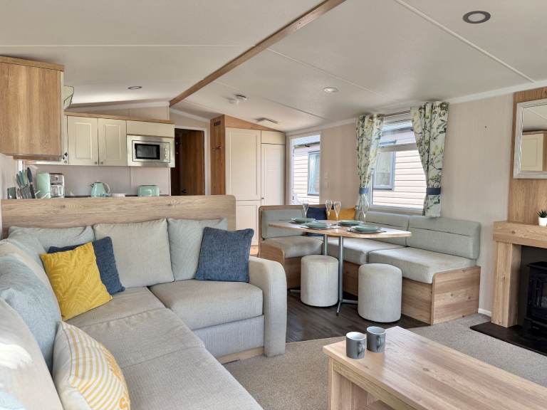 HOLIDAY HOME FOR SALE IN CORNWALL! | 12 Month Park 