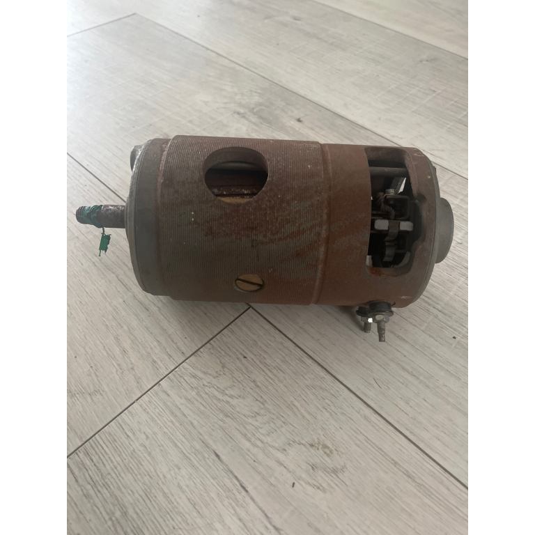 VW VARIANT ALTERNATOR / DYNAMO