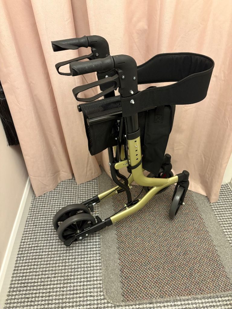4 Wheeled Rollator 