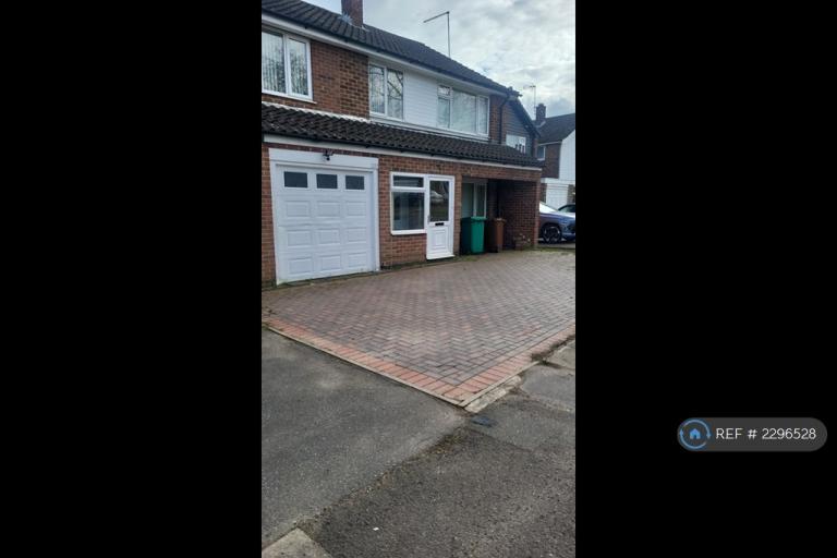 5 bedroom house in Bramcote Lane, Nottingham, NG8 (5 bed) (#2296528)