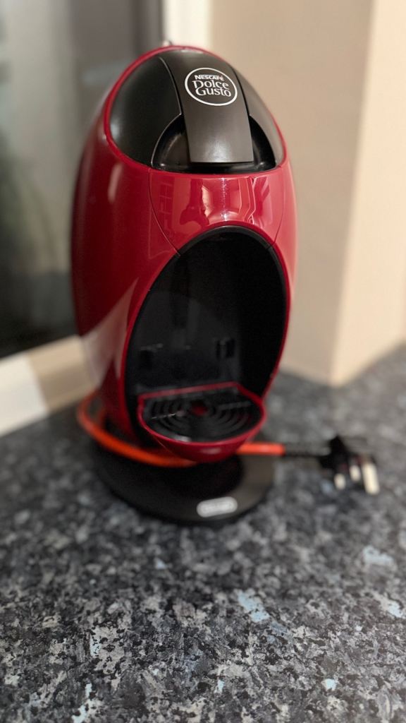 DeLonghi Nescafé Dolce Gusto Jovia Pod Capsule Coffee Machine Red
