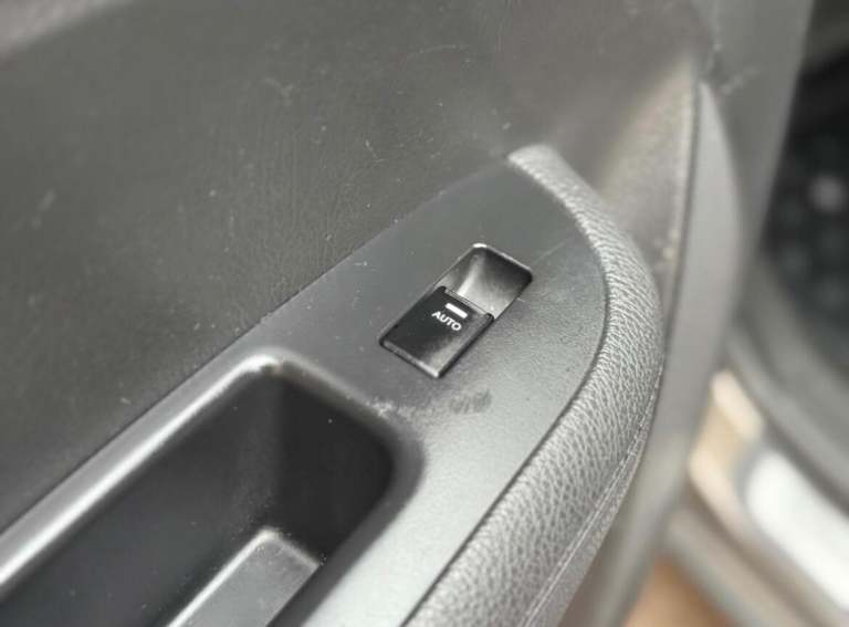 2013 Kia Sorento 2.2 CRDi KX-2 5dr Auto [Sat Nav] ESTATE DIESEL Automatic