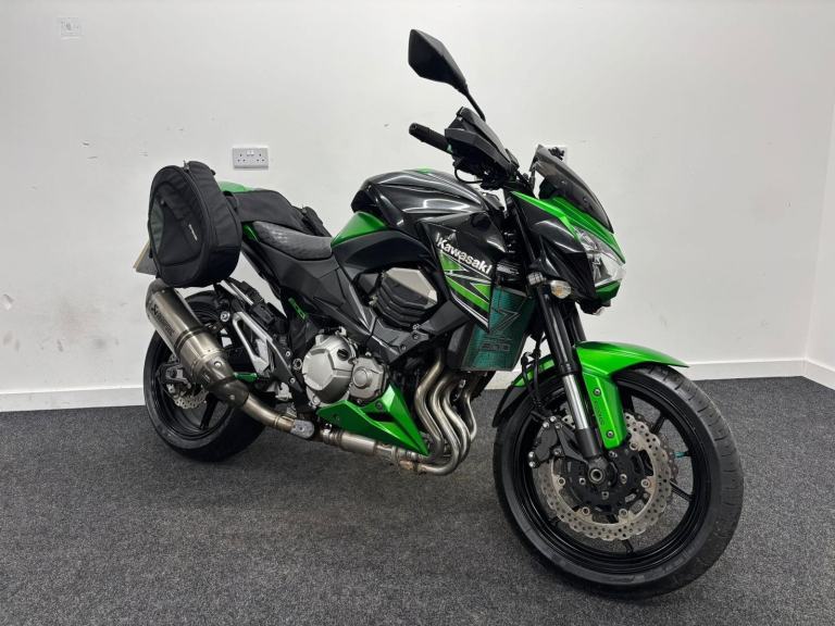 KAWASAKI Z800 ** 12 MONTHS MOT - AKRA CAN- SW MOTEC PANNIERS **