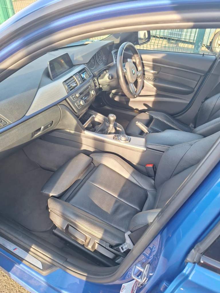 BMW 3 SERIES, Saloon, 2013, Manual, 2L engine size 4 doors