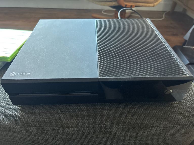 Xbox one console and games 
