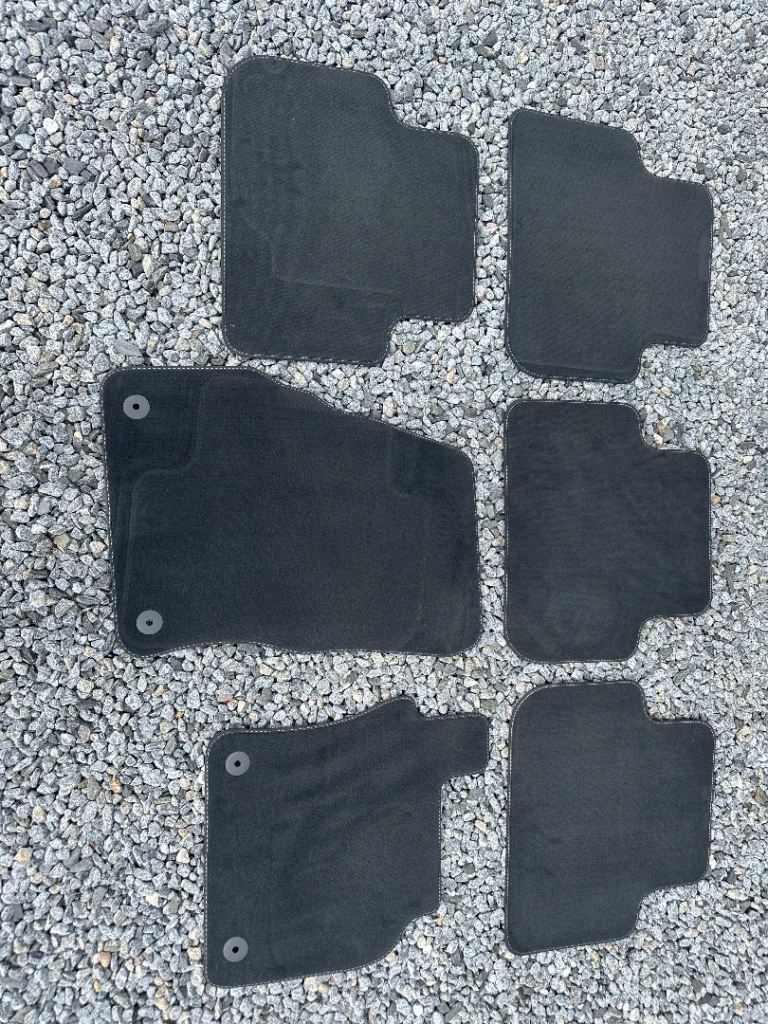 Audi Q3 carpet mat set
