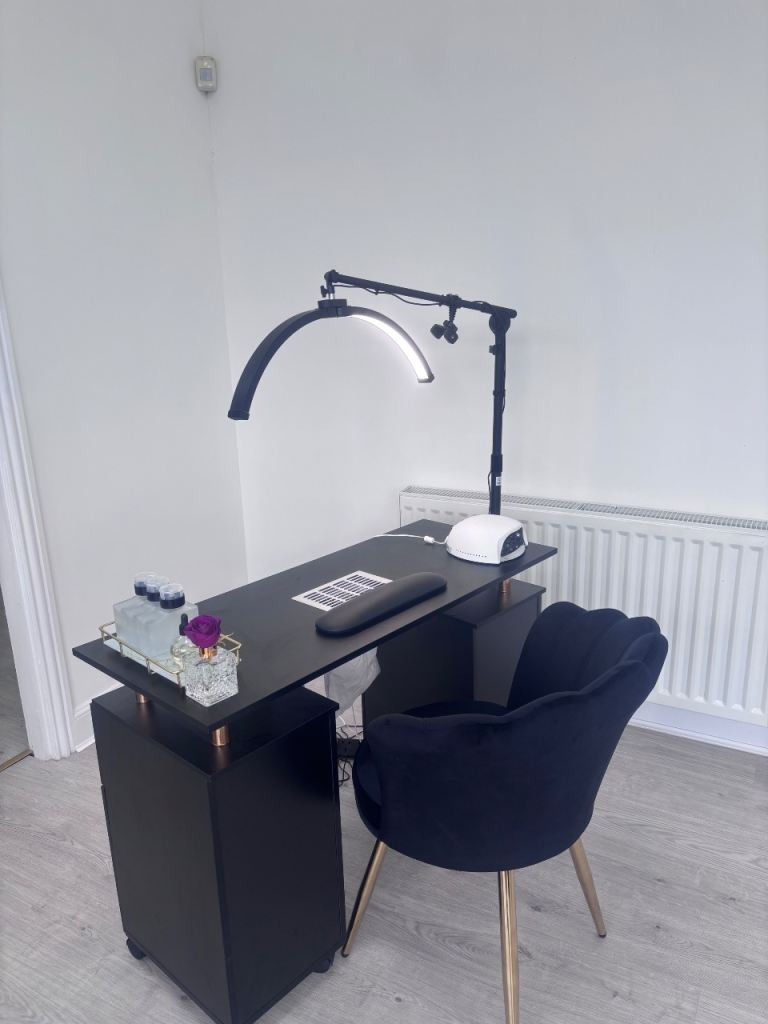 💅 Nail Desk to Rent – Kingsknowe/Longstone – All Bills Included 💅
