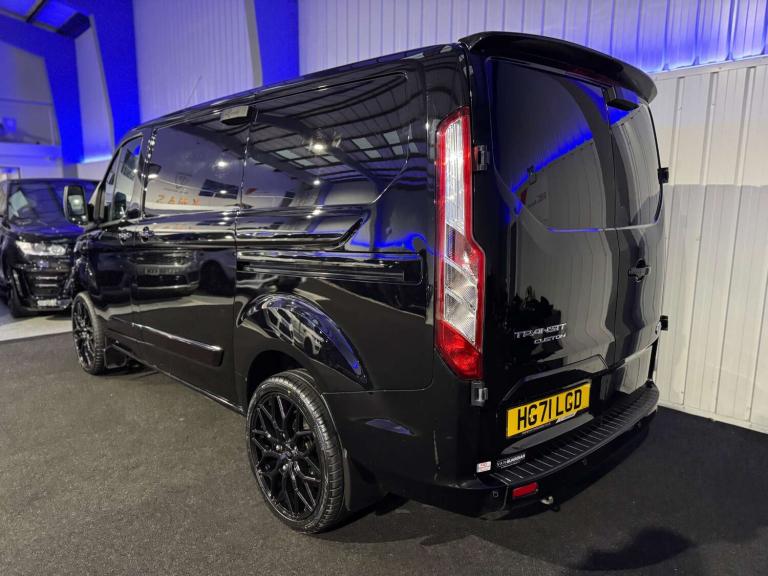 2022 Ford Transit Custom 2.0 Transit Custom 300 Limited EcoBlue 5dr Panel Van Diesel Manual