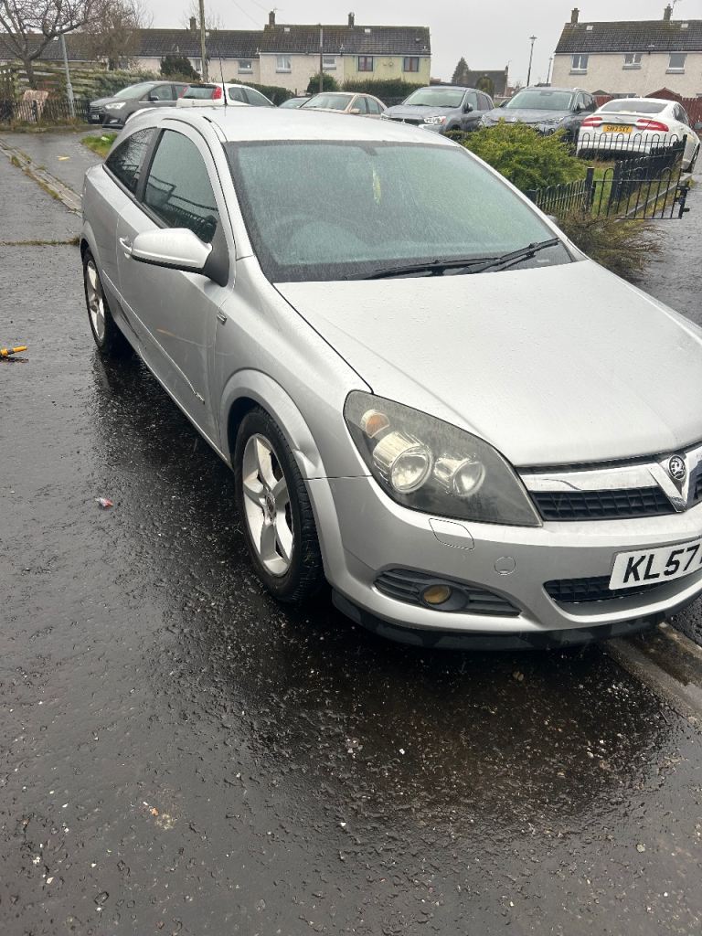 Vauxhall Astra 1.8 Sri £800 no offers 