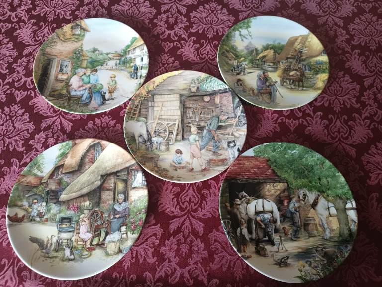  Royal Doulton decorative plates