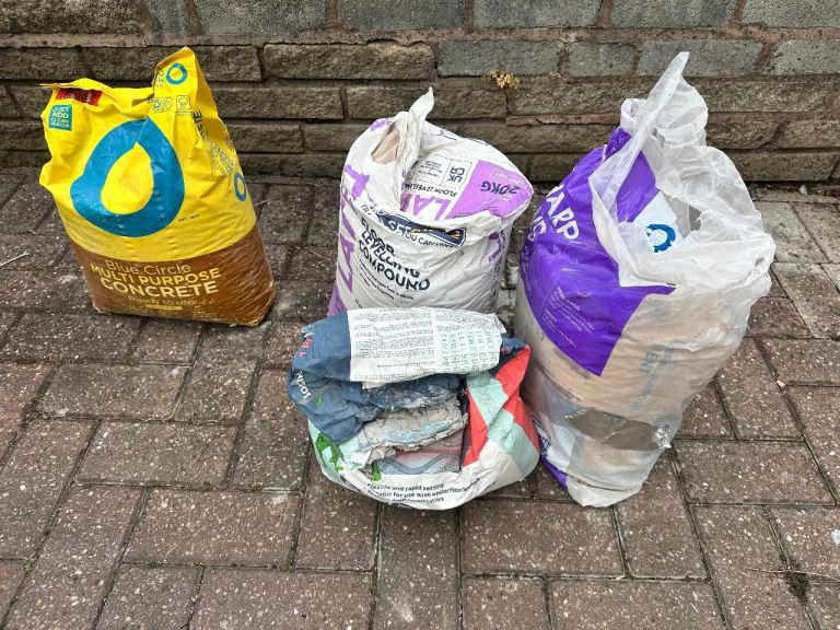 X1 back concrete, x1.5 bags levelling compound, x1 bag cement