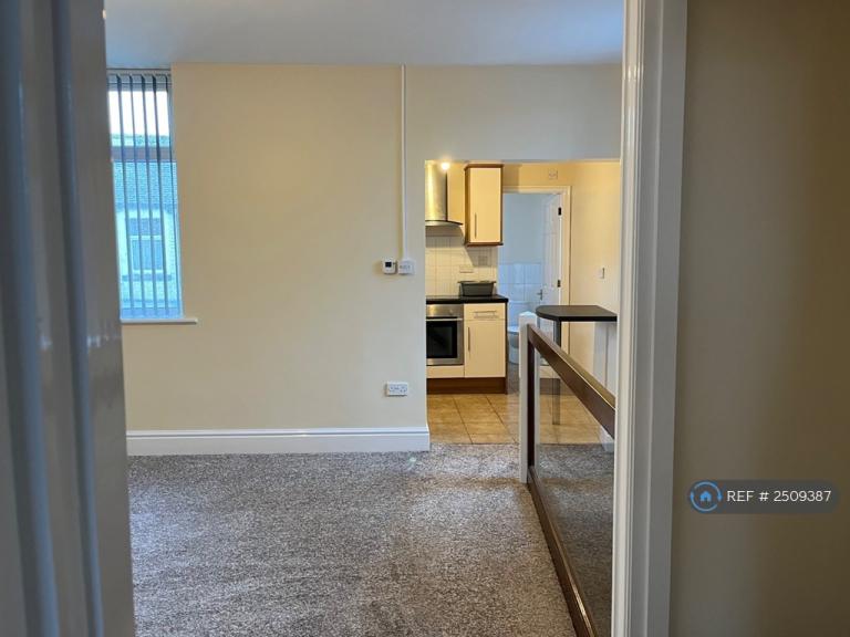 1 bedroom flat in Includes Gas & Water, Burnley, BB11 (1 bed) (#2509387)