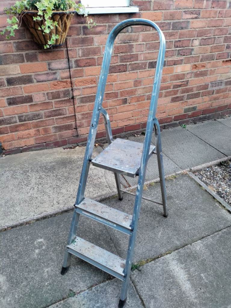 Metal Step Ladder – Fair Condition