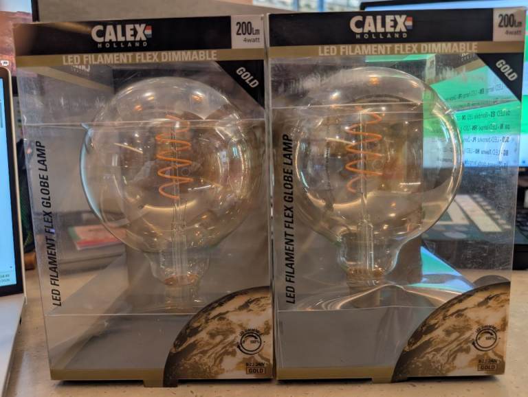 New Calex LED filament flex dimmable gold globe decorative lamp (200lm 4watt)