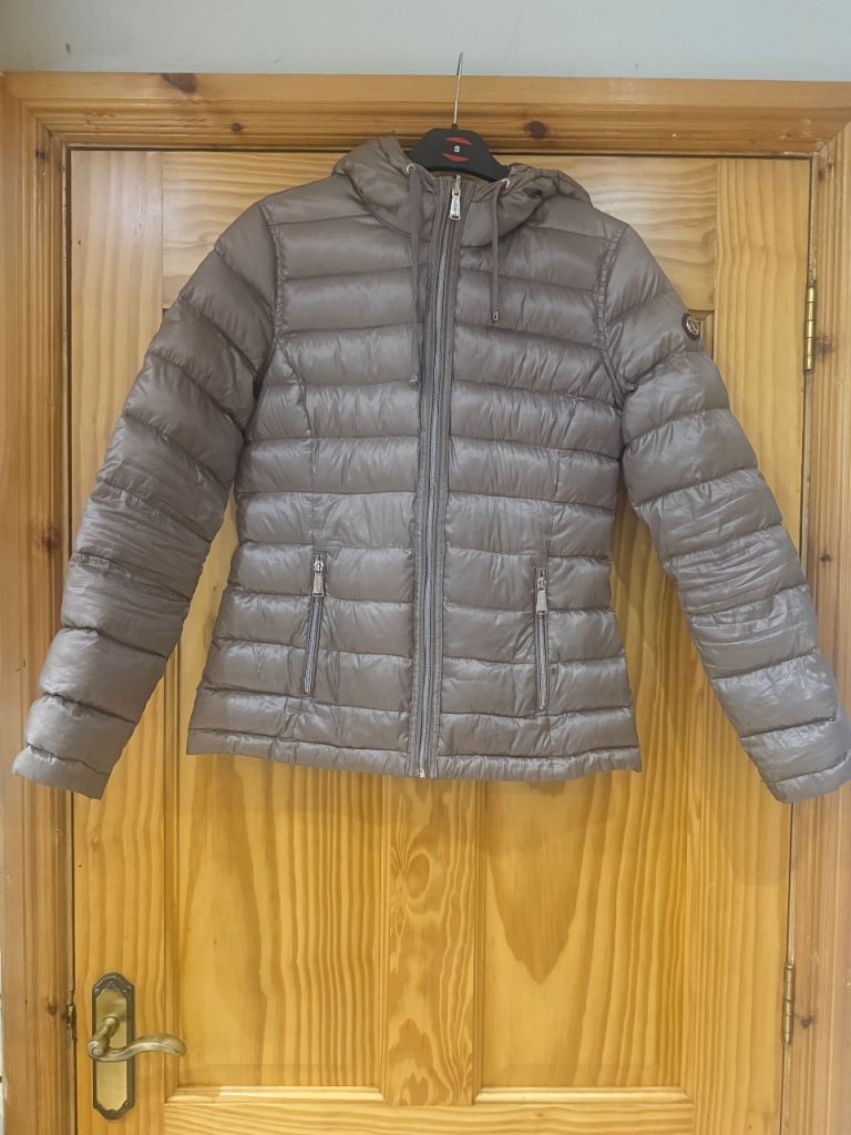 Calvin Klein Women’s Reversible Down Puffer Jacket – Size S