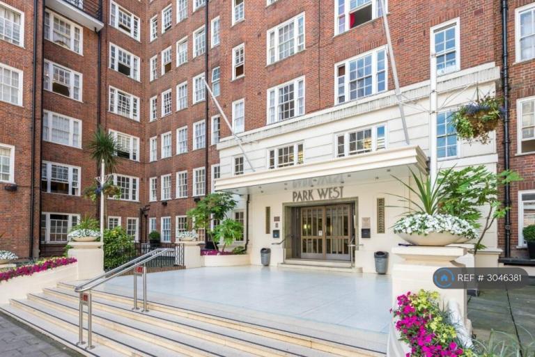 Studio flat in Park West Place, London, W2 (#3046381)