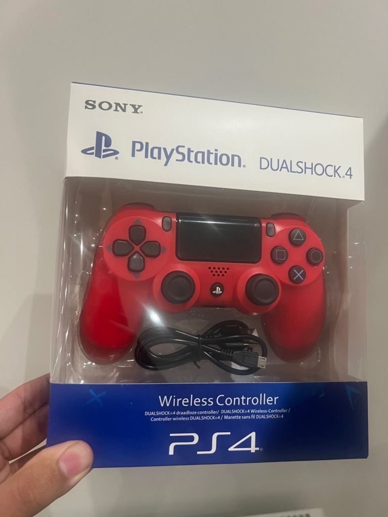 Sony DualShock 4 magma red  controller 