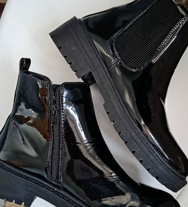 Brand new womens Chelsea boots size 7