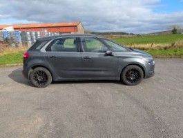 2013 citreon c4 picasso 1,6  HDI mot 23/02/ 27/    63459 miles