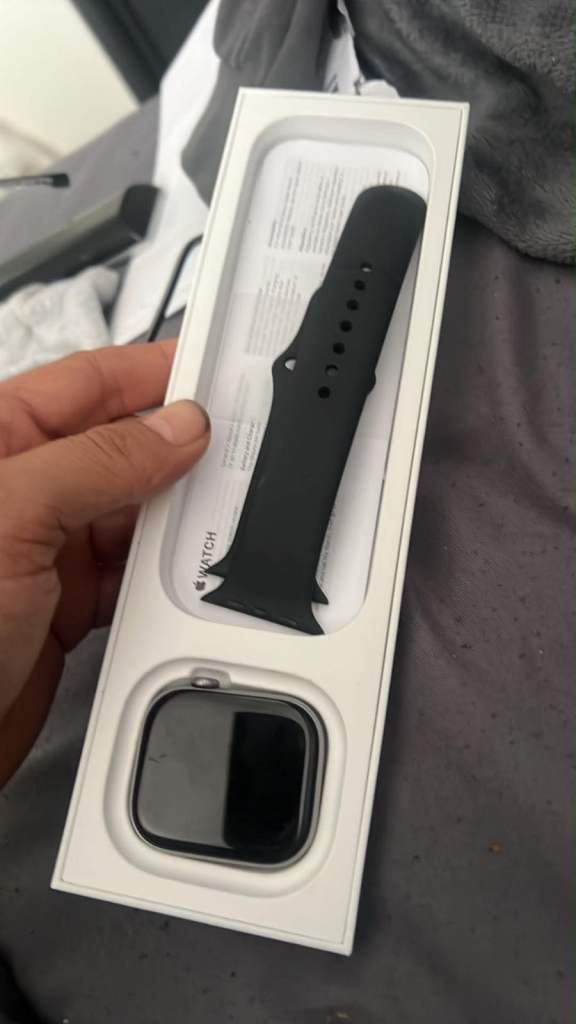 Apple Watch Series 4 44mm GPS + Cellular - Black, As Good As New