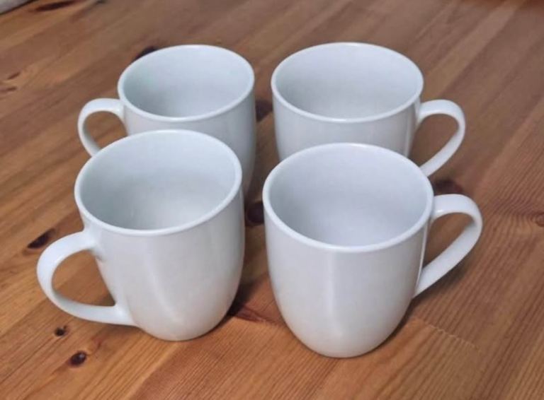 Set of 4 White Ceramic Mugs – Excellent Condition