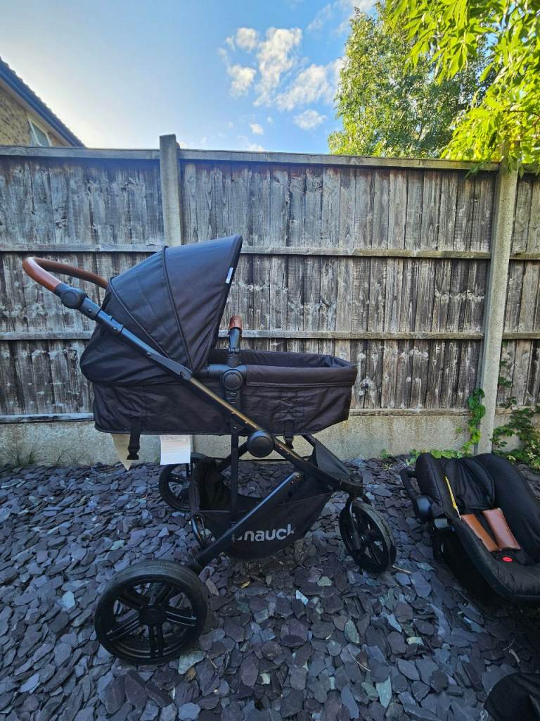 Hauck Pushchair Travel System