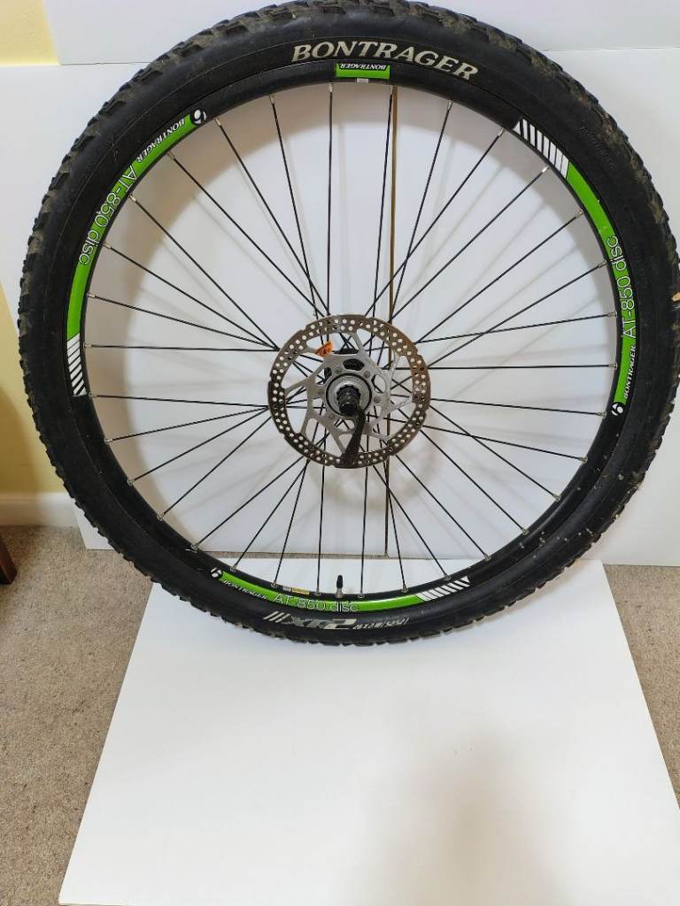 Bontrager AT-850 Bike Wheel with Tyre and Disc Brake – Good Condition