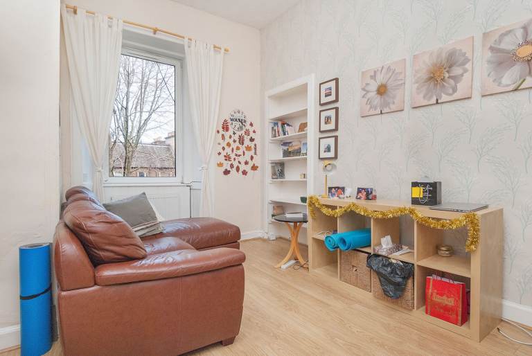 Bright and spacious, 1-bedroom property in Gorgie – available July!