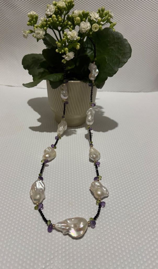 natural baroque pearl 