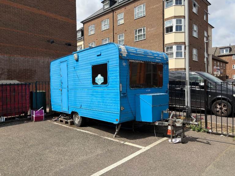 Fully Equipped Food Trailer – Gas & Electric
