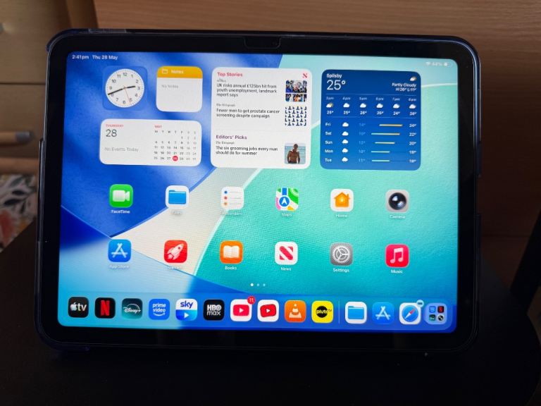 Blue Apple iPad 11” A16 128gb Wi-Fi