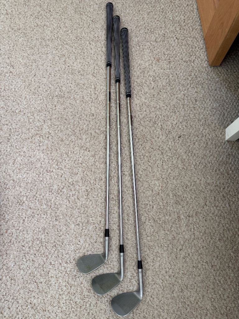 3 Titleist Vokey SM9 wedges