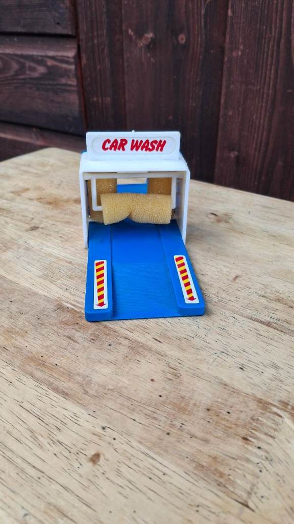 Esso Model Car Wash 