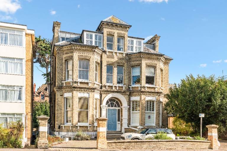 Stunning Victorian Mansion Flat