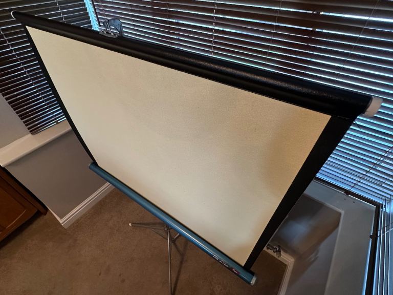 Vintage Da-Lite Flyer 40x40 Portable Tripod Stand Projection Screen