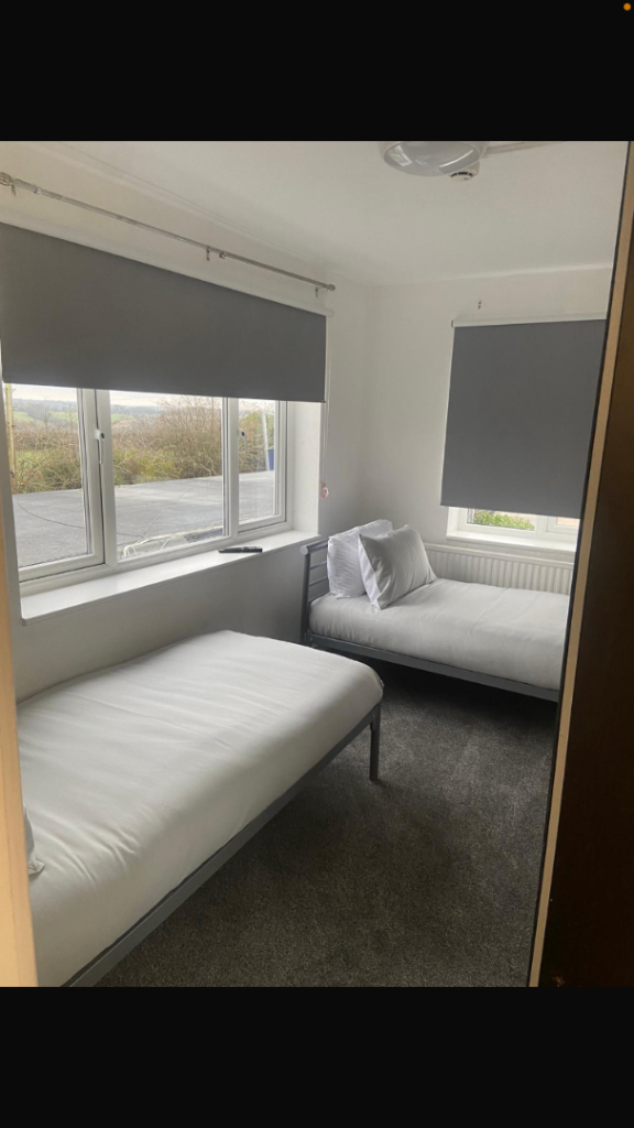 Double room to let 