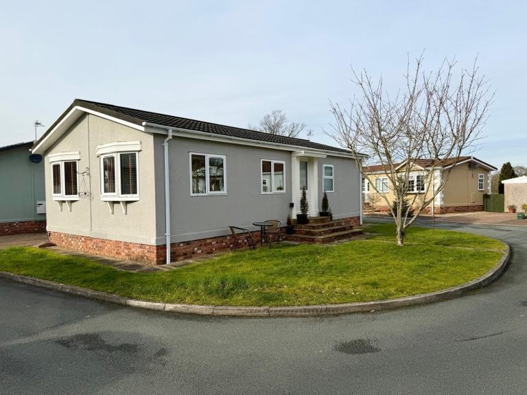 19 Croft Park in Cheshire  - Lodge / Caravan 