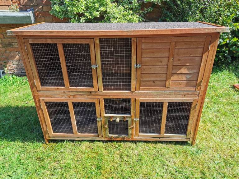 Rabbit / Guinea Pig hutch & accessories 